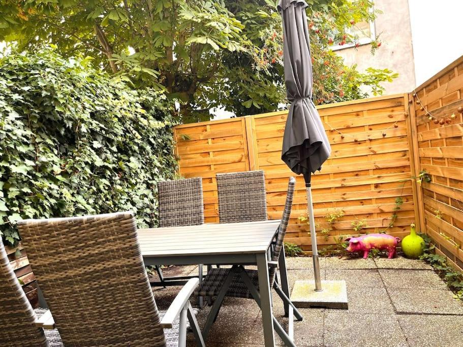 Doppelzimmer Mit Terrasse In Privatem Zuhause 吕贝克 外观 照片