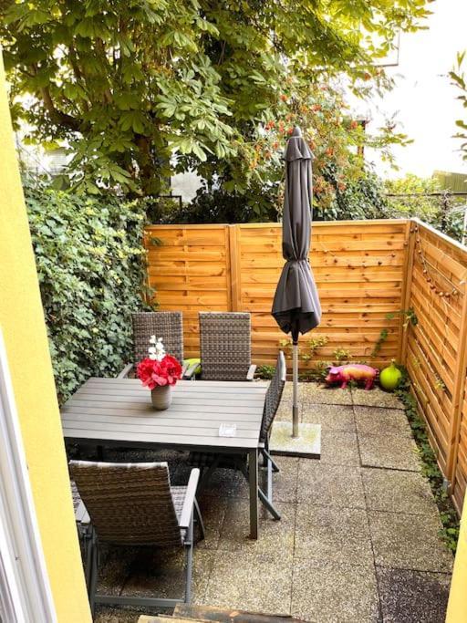 Doppelzimmer Mit Terrasse In Privatem Zuhause 吕贝克 外观 照片