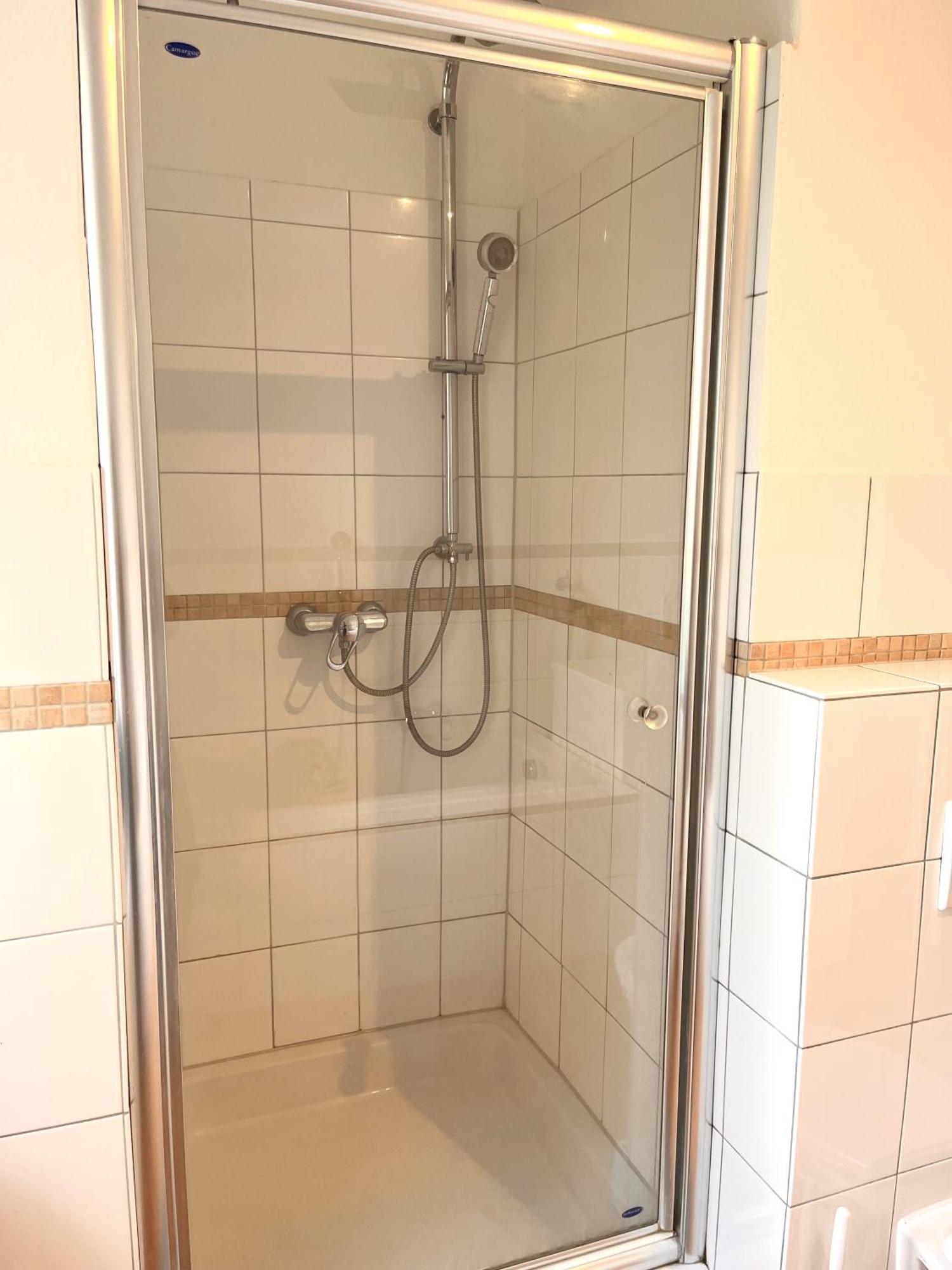 Doppelzimmer Mit Terrasse In Privatem Zuhause 吕贝克 外观 照片