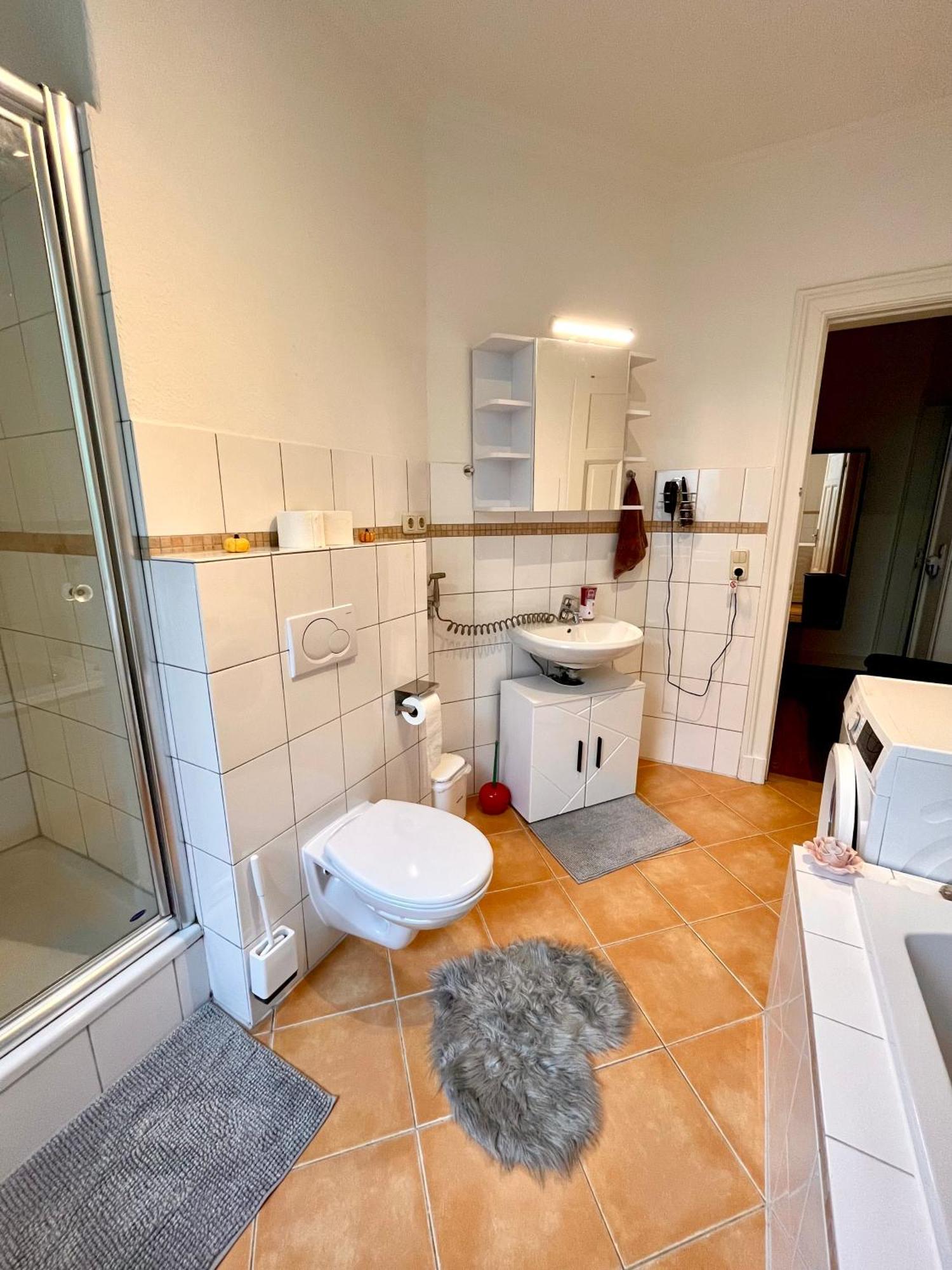 Doppelzimmer Mit Terrasse In Privatem Zuhause 吕贝克 外观 照片